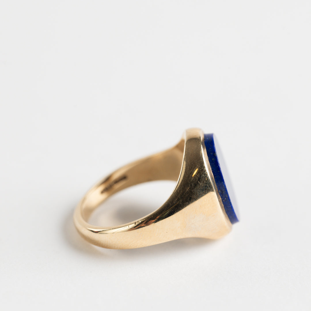 9ct Yellow Gold Oval Lapis Signet Ring