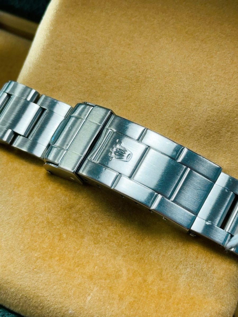2001 Rolex Sea-Dweller - 16600