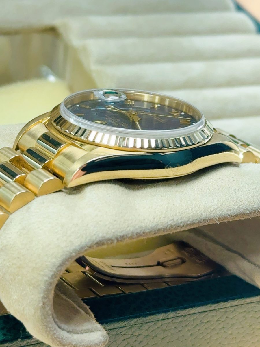 2000 Rolex Day-Date - 18238