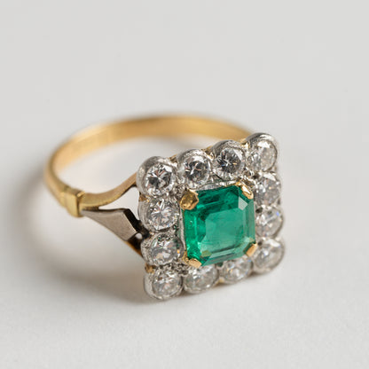 Emerald and Diamond cluster ring
