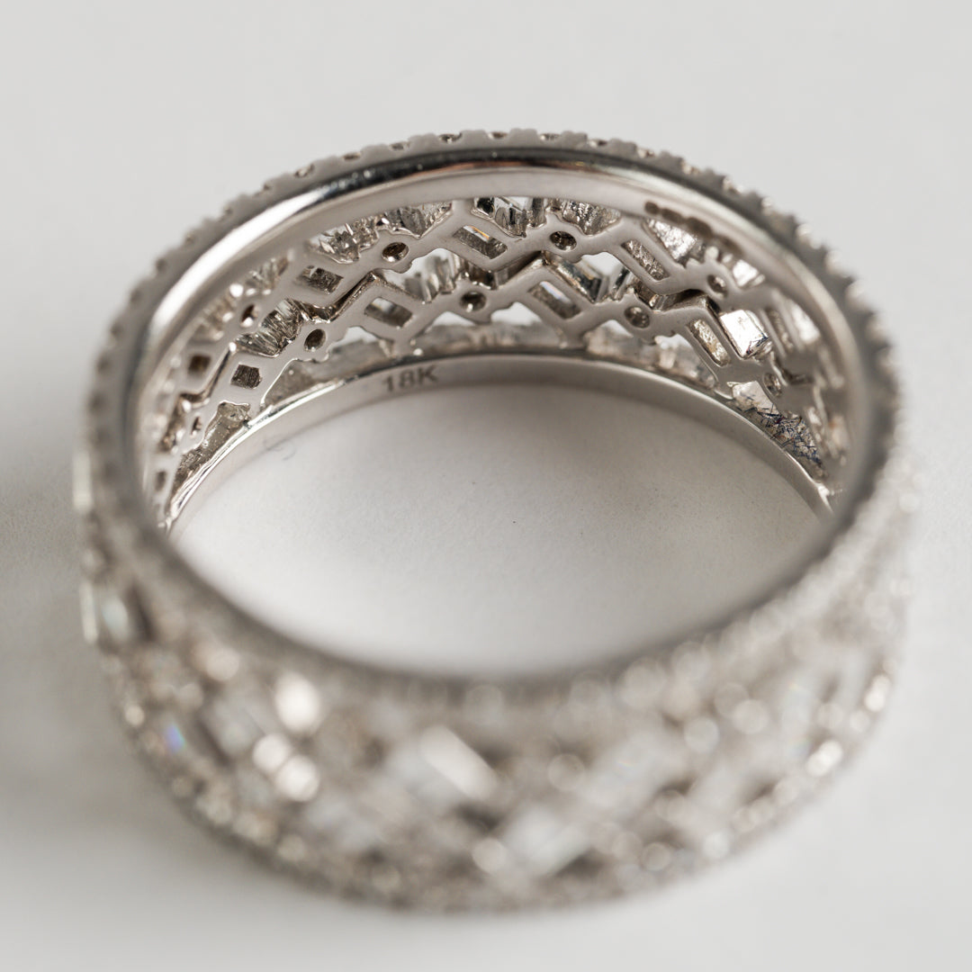 Fancy Round and Baguette Cut Diamond ring set