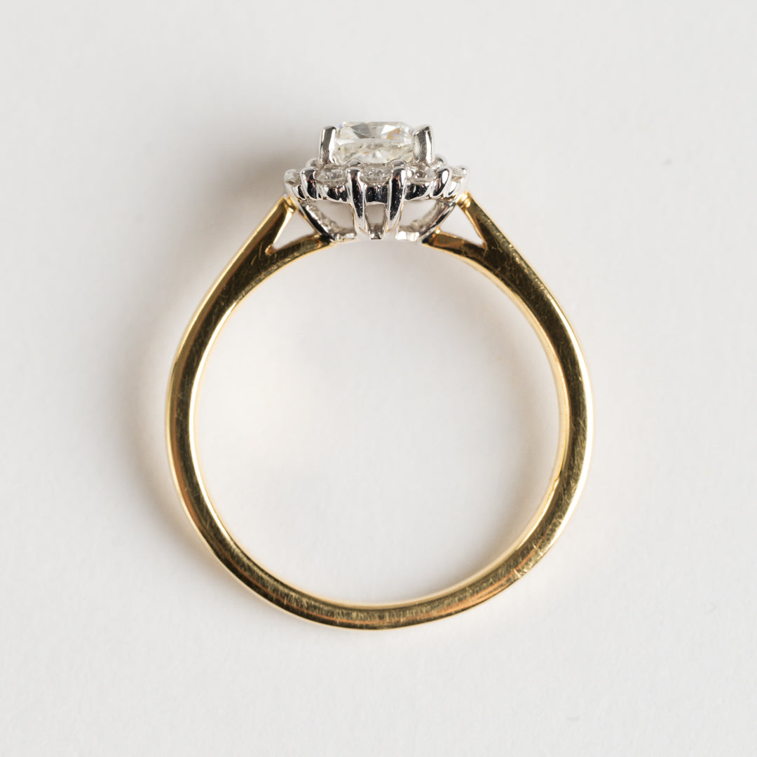 18ct Yellow Gold Diamond Halo ring