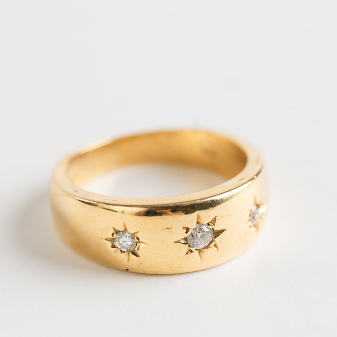 18ct Yellow Gold Gents Diamond ring