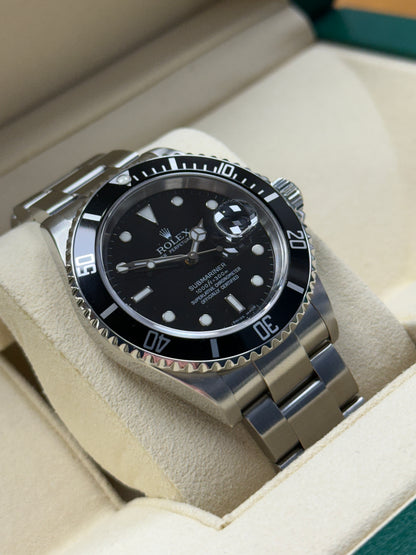 2007 Rolex Submariner - 16610