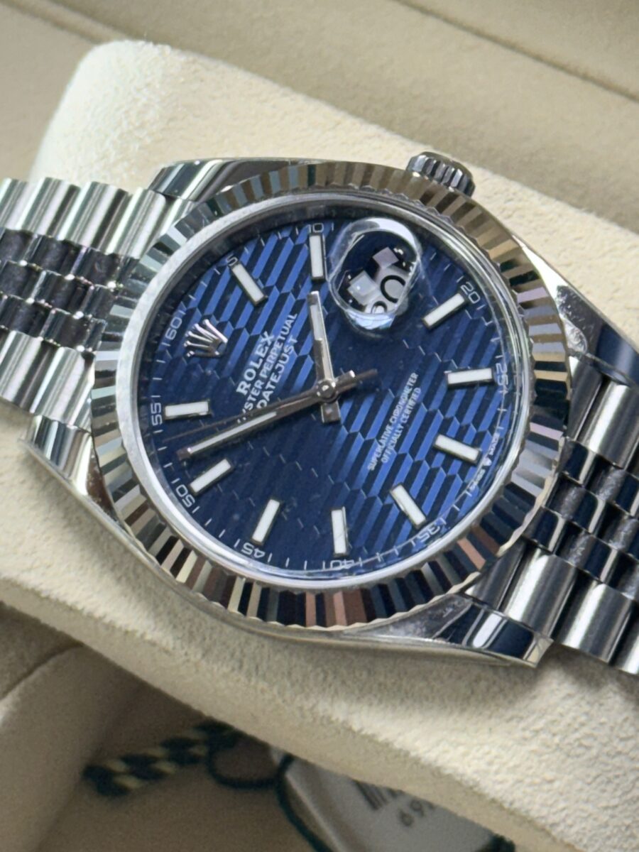 2023 Rolex Datejust 41 - Motif